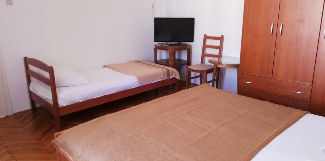 Marina Apartment End Rooms 벨라루카 외부 사진