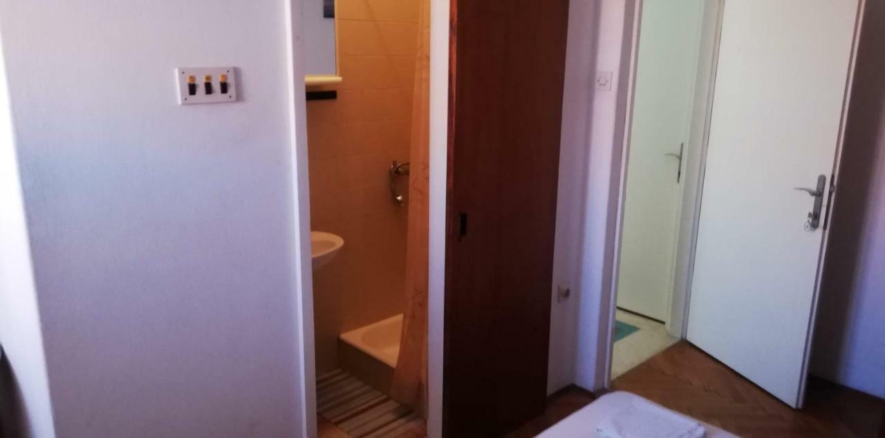 Marina Apartment End Rooms 벨라루카 외부 사진